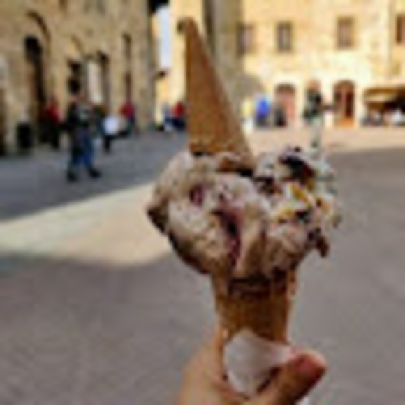 Meet your Posher, Preeti - Picture 1 of 1